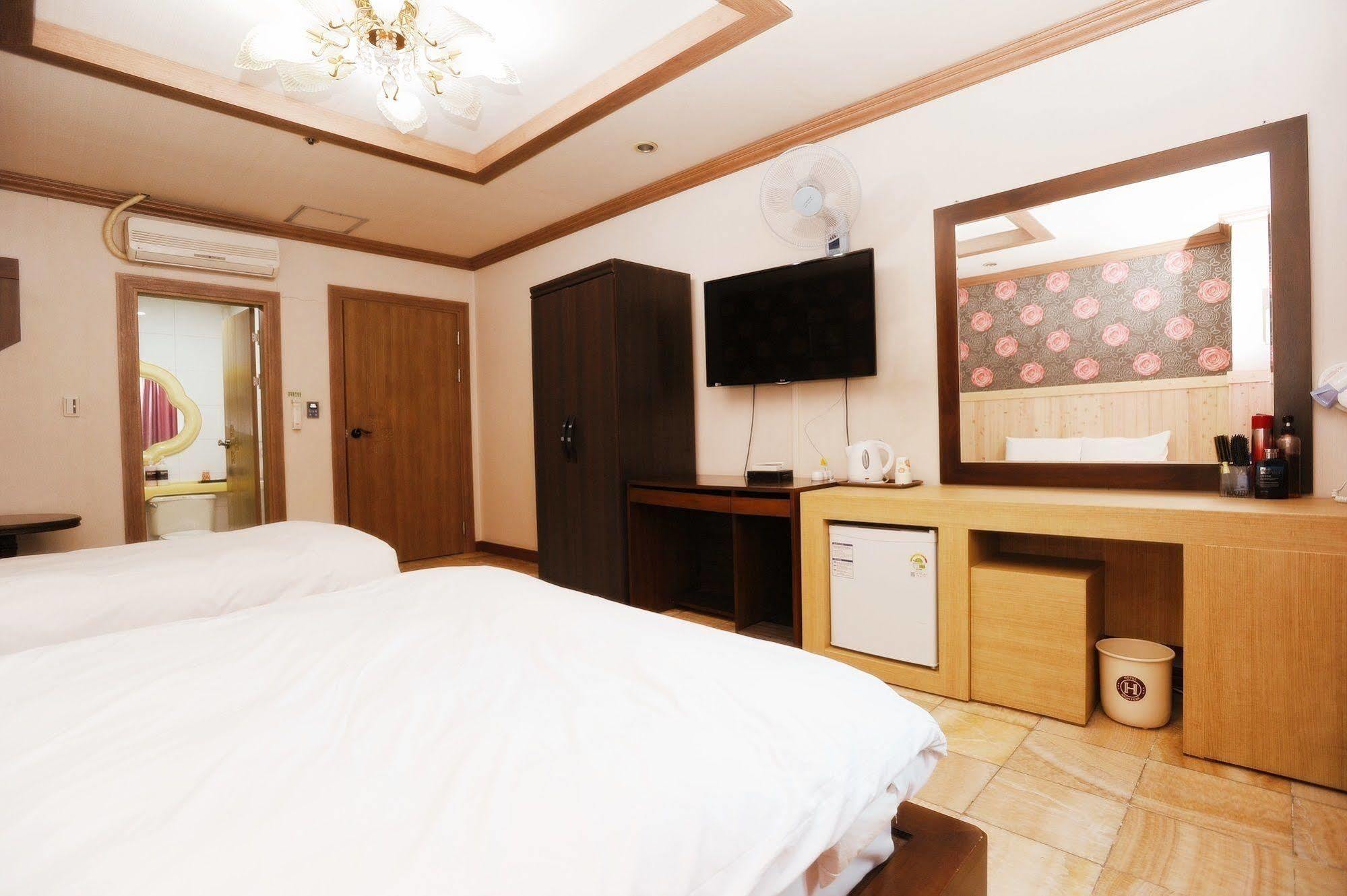 Highfere Hotel Changwon Ngoại thất bức ảnh